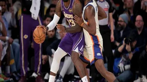 国足角逐俄罗世预赛亚洲区12强赛表现回顾